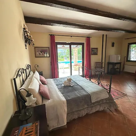 Inserra Deluxe Bed and Breakfast
