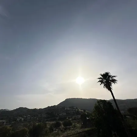 Inserra Deluxe Couette-café Palerme